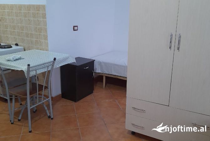 Shtepi me qera Garsoniere ne Tirane - 33,000 Leke