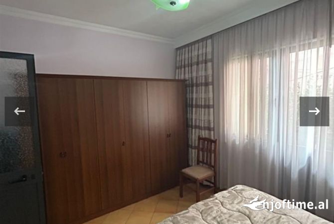 Shtepi me qera Apartament ne Tirane, 2+1, Mobilimi E mobiluar, Pagesa 50,000  Leke.