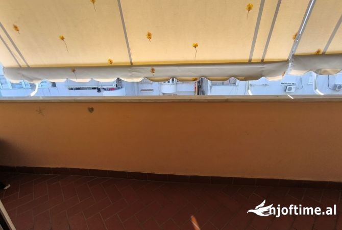 Shtepi me qera Apartament ne Tirane, 1+1, Mobilimi E mobiluar, Pagesa 650  Euro.