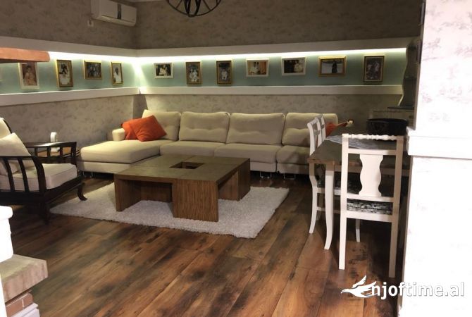 Shtepi ne shitje 4+1 ne Tirane - 350,000 Euro