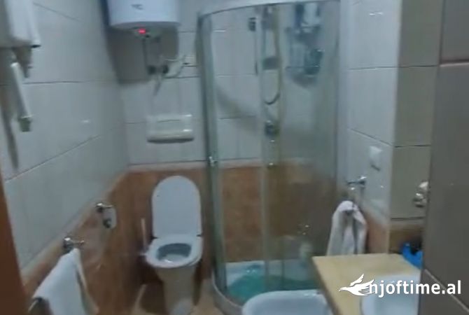 Shtepi me qera Apartament ne Tirane, 1+1, Mobilimi E mobiluar, Pagesa 620  Euro.