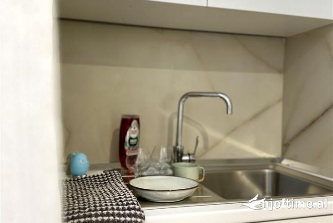 Shtepi me qera Apartament ne Tirane, 1+1, Mobilimi E mobiluar, Pagesa 65,000  Leke.