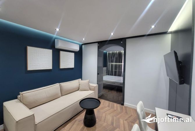 Shtepi ne shitje Apartament ne Tirane, 3+1, Mobilimi E mobiluar, Pagesa 268,000  Euro.