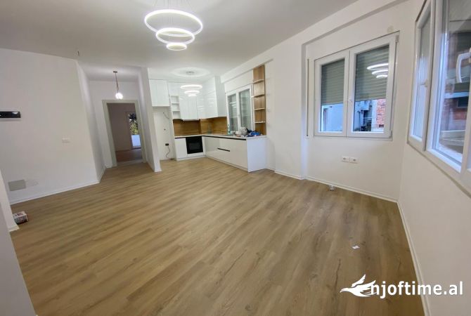 Shtepi me qera 2+1 ne Tirane - 500 Euro