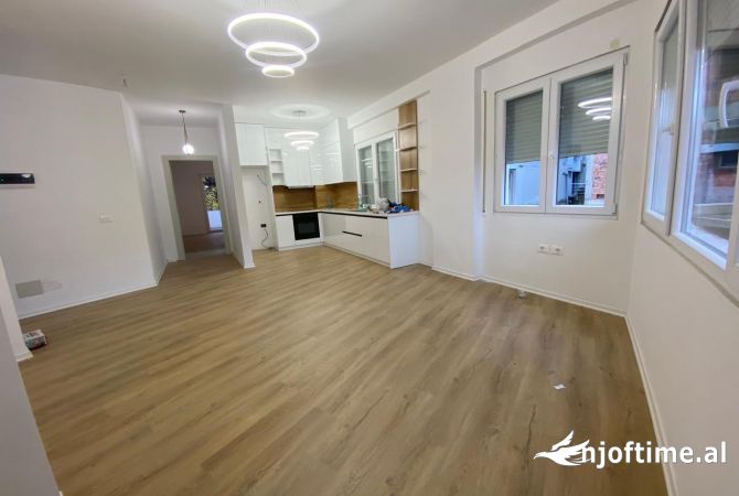 Shtepi me qera 2+1 ne Tirane - 500 Euro