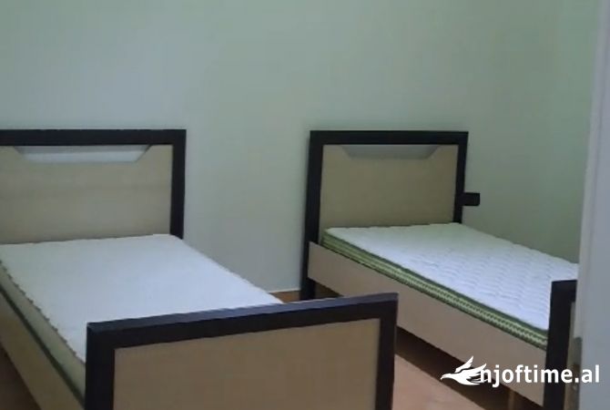 Shtepi me qera Apartament ne Tirane, 2+1, Mobilimi E mobiluar, Pagesa 35,000  Leke.