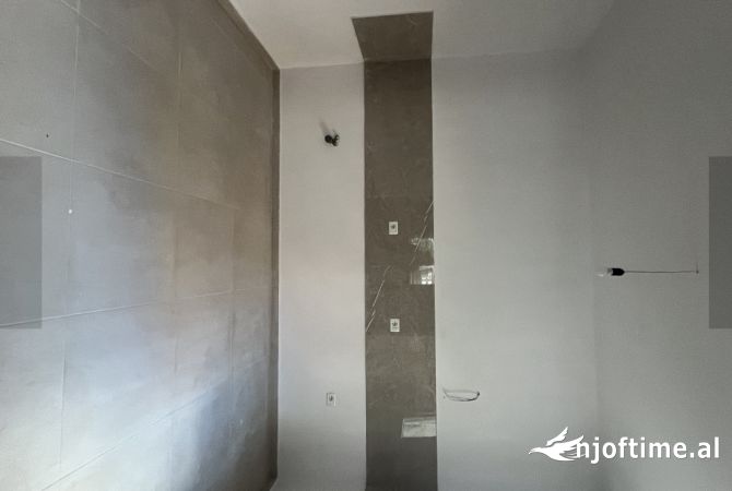 Shtepi me qera 2+1 ne Tirane - 350 Euro