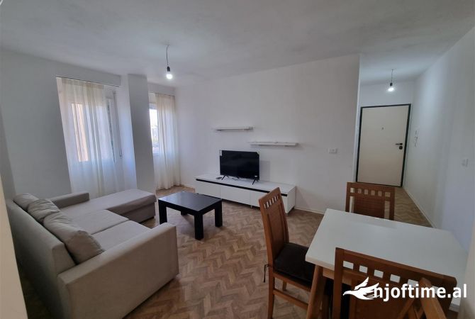 Shtepi me qera 2+1 ne Tirane - 600 Euro