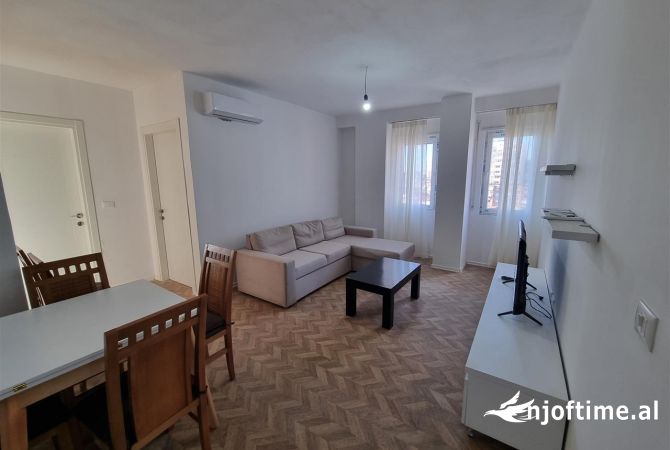 Shtepi me qera Apartament ne Tirane, 2+1, Mobilimi E mobiluar, Pagesa 600  Euro.