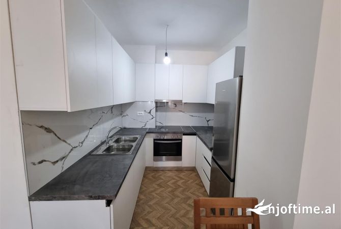 Shtepi me qera 2+1 ne Tirane - 600 Euro