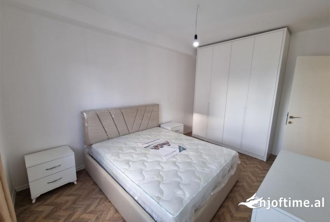 Shtepi me qera Apartament ne Tirane, 2+1, Mobilimi E mobiluar, Pagesa 600  Euro.