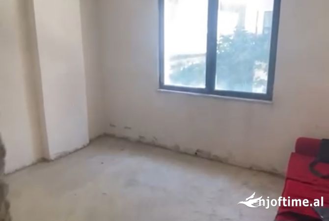 Shtepi ne shitje 2+1 ne Tirane - 115,000 Euro