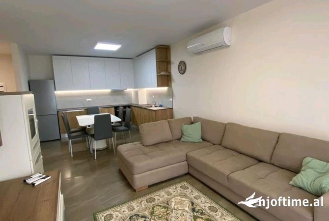 Shtepi ne shitje 3+1 ne Tirane - 220,000 Euro