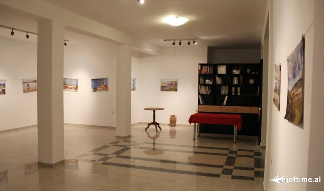 Jepet ambjent open space me qera ne qender te tiranes 