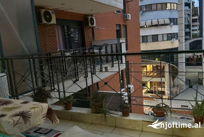 Shtepi me qera Apartament ne Tirane, 1+1, Mobilimi E mobiluar, Pagesa 55,000  Leke.