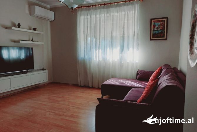 Shtepi me qera 2+1 ne Tirane - 600 Euro