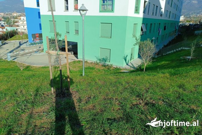 Shtepi me qera Apartament ne Tirane, Garsoniere, Mobilimi Bosh, pa mobiluar, Pagesa 25,000  Leke.