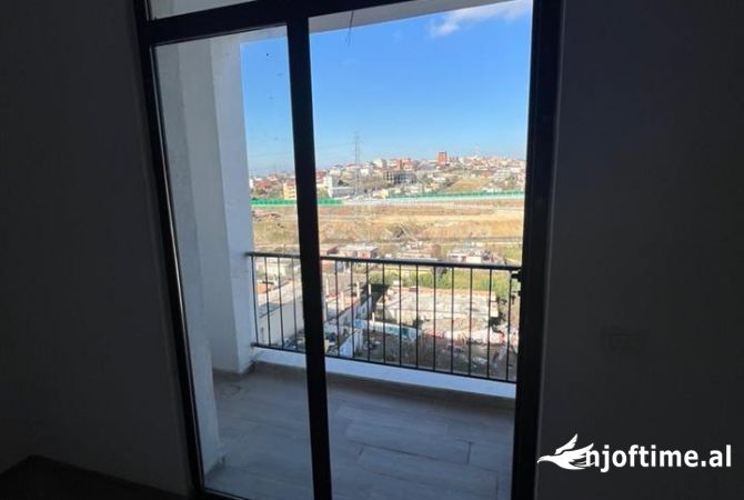 Shtepi me qera Apartament ne Tirane, 2+1, Mobilimi Bosh, pa mobiluar, Pagesa 35,000  Leke.