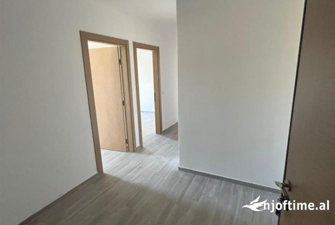 Shtepi me qera 2+1 ne Tirane - 35,000 Leke