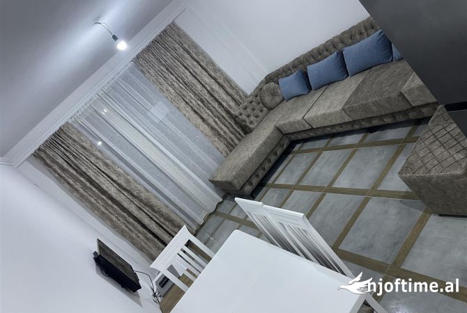 Shtepi me qera 1+1 ne Tirane - 35,000 Leke