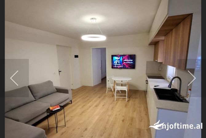 Shtepi me qera Apartament ne Tirane, 2+1, Mobilimi E mobiluar, Pagesa 650  Euro.