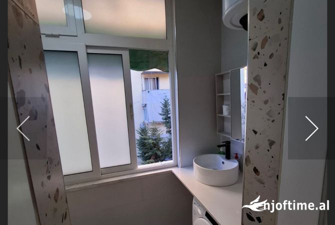 Shtepi me qera Apartament ne Tirane, 2+1, Mobilimi E mobiluar, Pagesa 650  Euro.