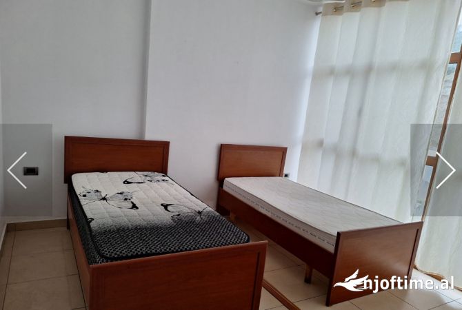 Shtepi me qera Apartament ne Tirane, 3+1, Mobilimi E mobiluar, Pagesa 42,000  Leke.