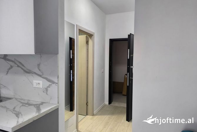 Shtepi me qera 1+1 ne Tirane - 55,000 Leke