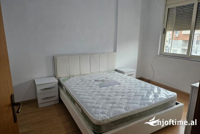 Shtepi me qera Apartament ne Tirane, 2+1, Mobilimi E mobiluar, Pagesa 50,000  Leke.