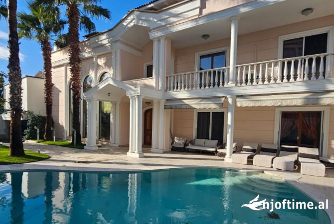 Casa in vendita 7+1 a Tirana - 2,500,000 Euro