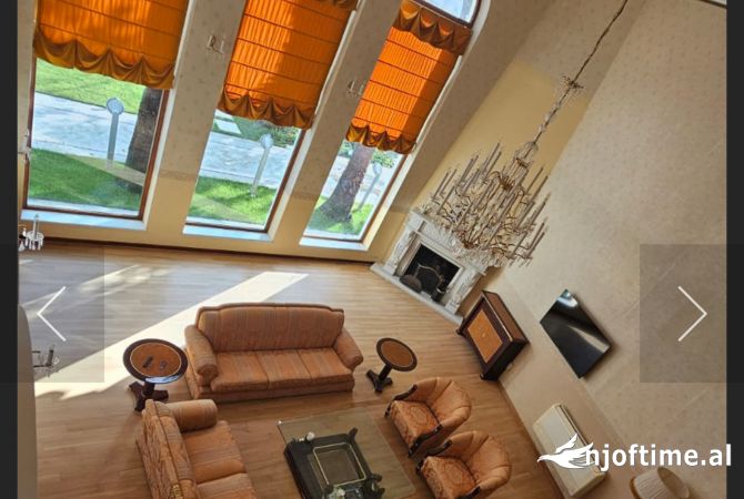 Shtepi ne shitje Vila Luksoze ne Tirane, 7+1, Mobilimi E mobiluar, Pagesa 2,500,000  Euro.