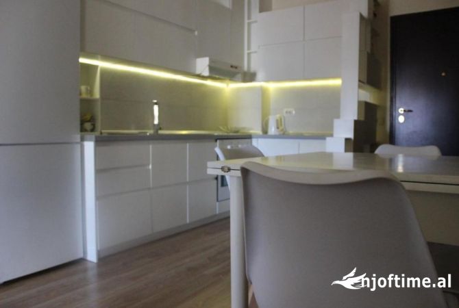 Shtepi me qera 2+1 ne Tirane - 60,000 Leke