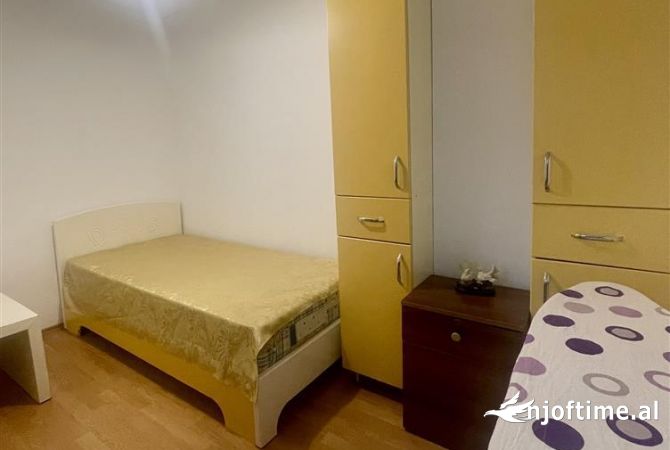 Shtepi me qera 2+1 ne Tirane - 50,000 Leke