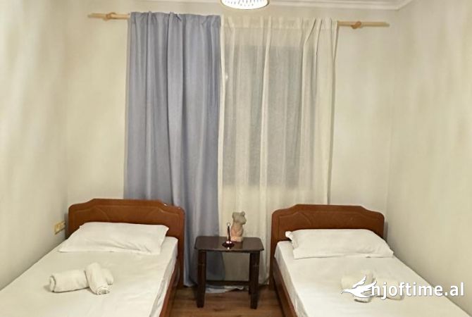 Shtepi me qera Apartament ne Tirane, 2+1, Mobilimi E mobiluar, Pagesa 650  Euro.