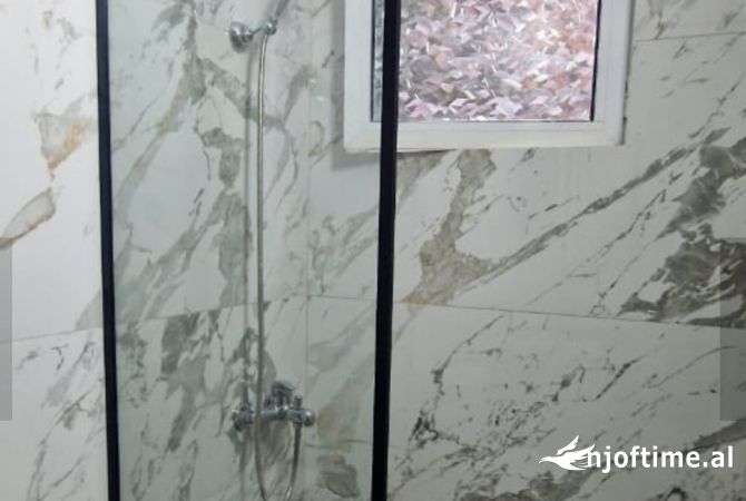 Shtepi me qera 2+1 ne Tirane - 60,000 Leke