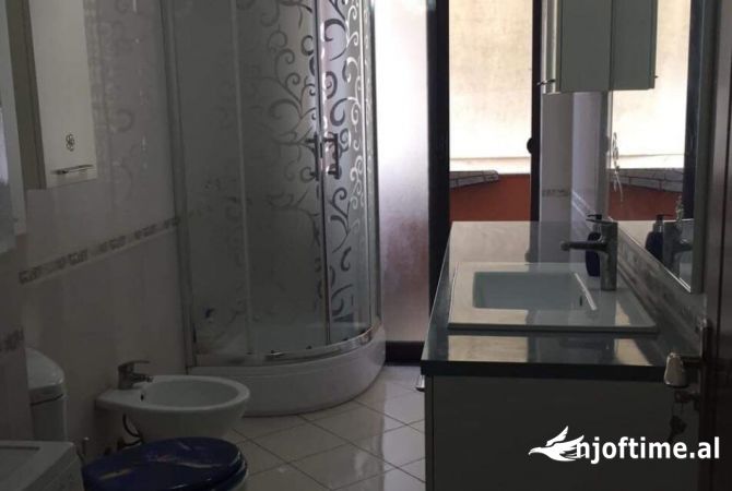 Shtepi me qera 1+1 ne Tirane - 400 Euro