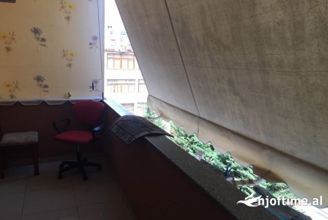 Shtepi me qera Apartament ne Tirane, 1+1, Mobilimi E mobiluar, Pagesa 400  Euro.