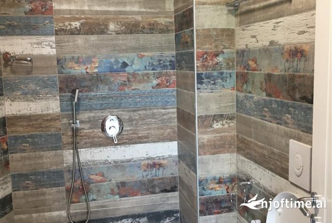 Shtepi me qera Apartament ne Tirane, 2+1, Mobilimi Bosh, pa mobiluar, Pagesa 450  Euro.