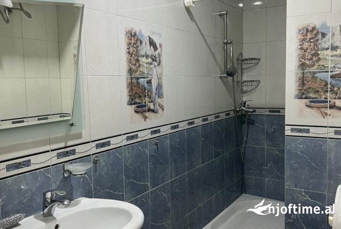 Shtepi me qera Apartament ne Tirane, 2+1, Mobilimi E mobiluar, Pagesa 700  Euro.