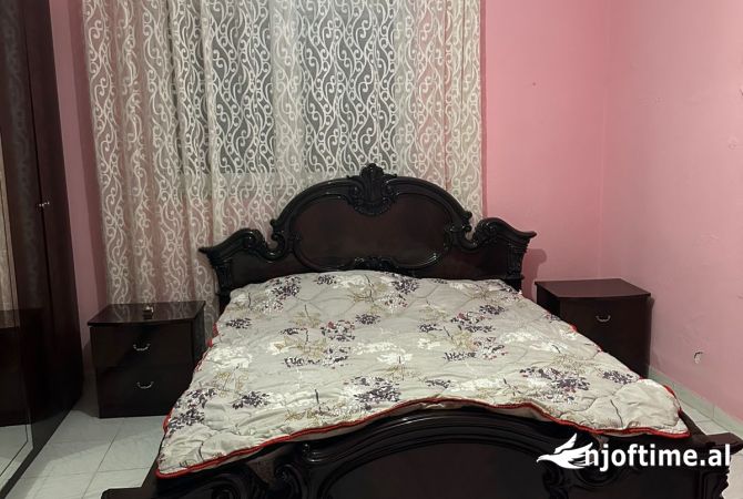 Shtepi me qera Apartament ne Tirane, 2+1, Mobilimi E mobiluar, Pagesa 50,000  Leke.