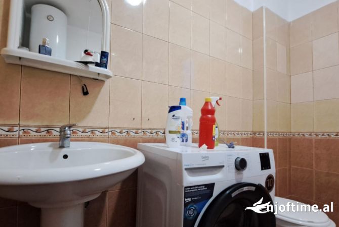 Shtepi me qera Apartament ne Tirane, 1+1, Mobilimi E mobiluar, Pagesa 600  Euro.