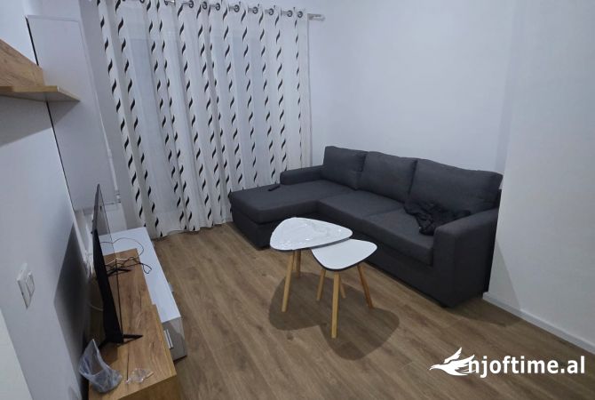 Shtepi me qera Apartament ne Tirane, 1+1, Mobilimi E mobiluar, Pagesa 40,000  Leke.