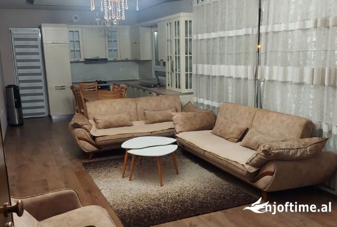 Shtepi me qera Apartament ne Tirane, 2+1, Mobilimi E mobiluar, Pagesa 500  Euro.