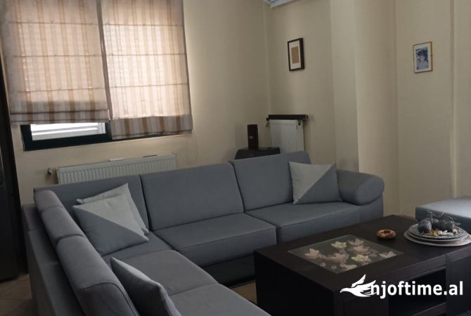 Shtepi me qera 3+1 ne Tirane - 50,000 Leke