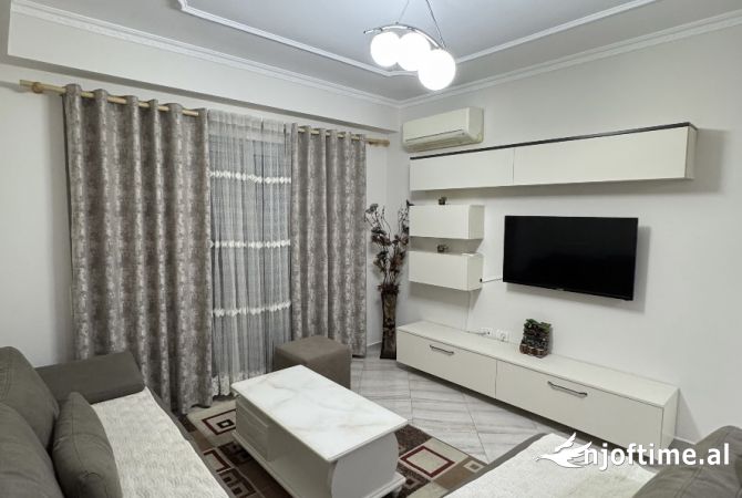 Shtepi me qera Apartament ne Tirane, 1+1, Mobilimi E mobiluar, Pagesa 60,000  Leke.