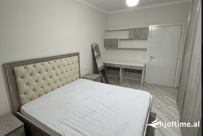 Shtepi me qera Apartament ne Tirane, 1+1, Mobilimi E mobiluar, Pagesa 60,000  Leke.