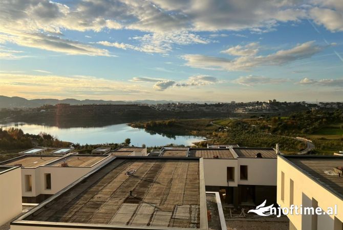 Shtepi ne shitje 2+1 ne Tirane - 250,000 Euro