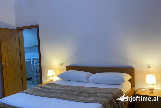 Shtepi me qera 1+1 ne Tirane - 40,000 Leke
