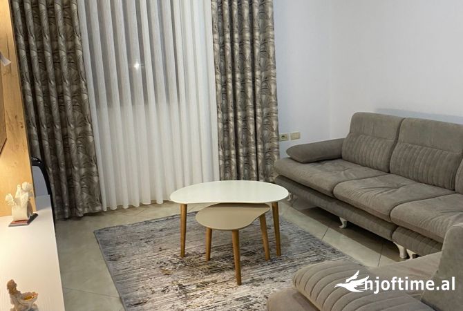 Shtepi me qera 1+1 ne Tirane - 40,000 Leke