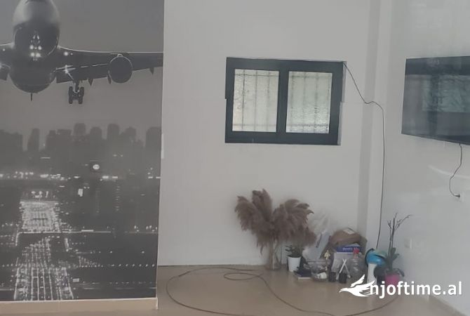 Ambient biznesi me qera 1+1 ne Tirane - 60,000 Leke